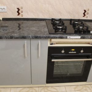 кухня прямая столешница